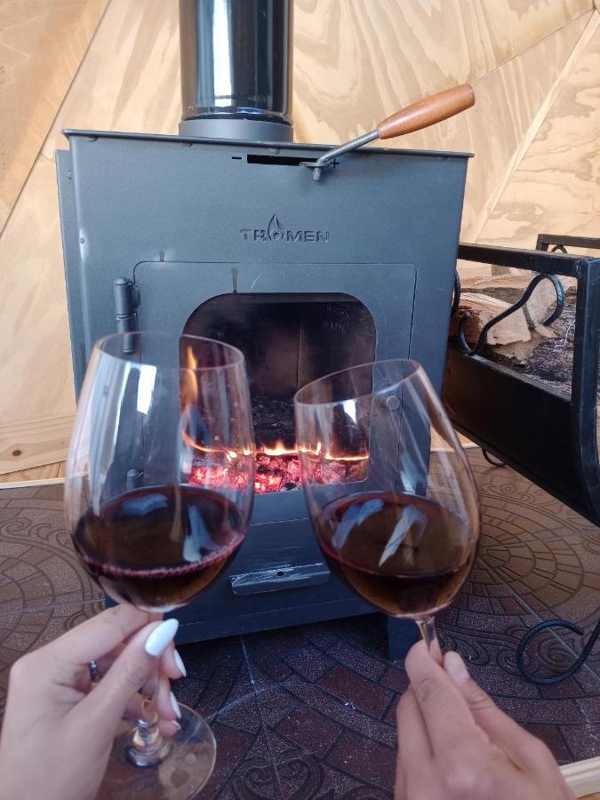 אל קלפטה Boreas Ecoluxury Glamping מראה חיצוני תמונה